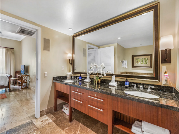 Luxurious Lahaina Rental: 3-Bedroom Suite on Kaanapali Beach