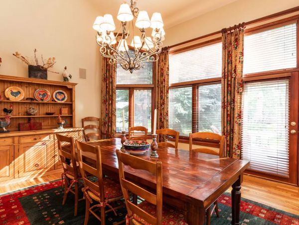 Arrowhead Vacation Home Sleeps Fourteen Guests.