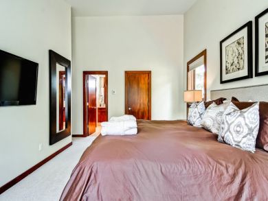 Vail Vacation Home Sleeps Twelve Guests.
