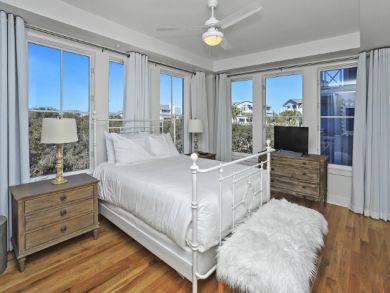 WaterSound Vacation Condo Sleeps Six Guests.