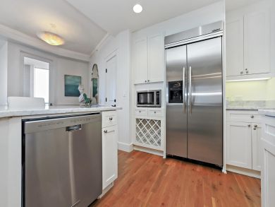 WaterSound Vacation Condo Sleeps Six Guests.