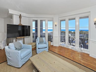 WaterSound Vacation Condo Sleeps Six Guests.