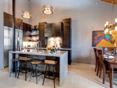 Deer Valley Three Bedroom Ski Condo with Mountain View