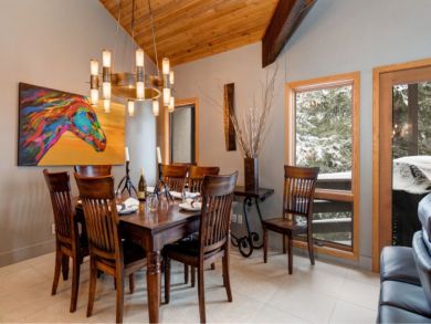 Deer Valley Three Bedroom Ski Condo with Mountain View