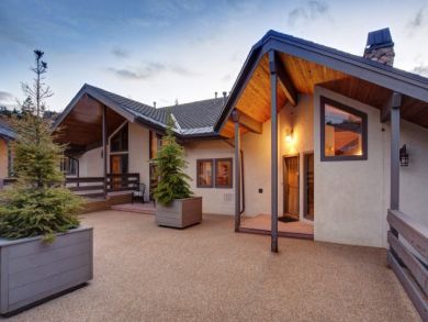 Deer Valley Three Bedroom Ski Condo with Mountain View