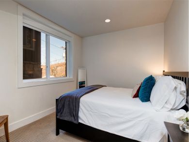 4 Bedroom Ski Home in Park City, Hot Tub & Mountain View