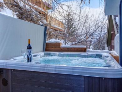 4 Bedroom Ski Home in Park City, Hot Tub & Mountain View