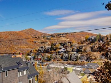 4 Bedroom Ski Home in Park City, Hot Tub & Mountain View