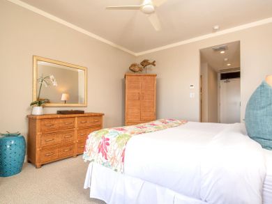 Kapalua Vacation Condo Sleeps Four Guests. 1.5 Bathrooms