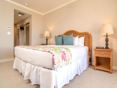 Kapalua Vacation Condo Sleeps Four Guests. 1.5 Bathrooms