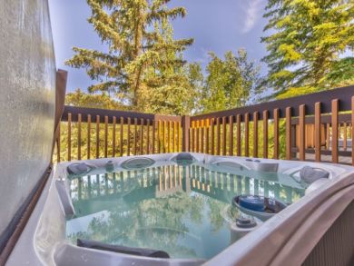 3 Bedroom Townhome With Den in Deer Valley 3 Bedroom Townhome With Den in Deer Valley