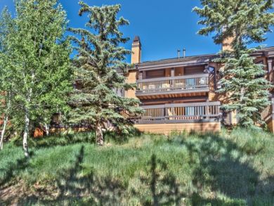 3 Bedroom Townhome With Den in Deer Valley 3 Bedroom Townhome With Den in Deer Valley