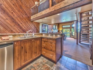 3 Bedroom Townhome With Den in Deer Valley 3 Bedroom Townhome With Den in Deer Valley