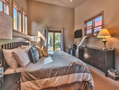 Park City Vacation Home Sleeps Nine Guests.