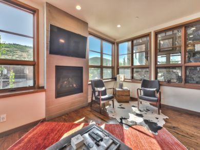 Park City Vacation Home Sleeps Nine Guests.