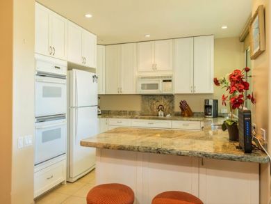 Charming Vacation Rental on Wailea. Call Today.