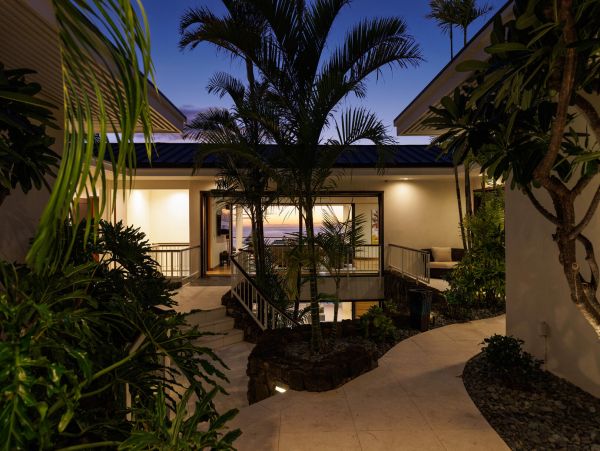 Waimea Ocean View Four Bedroom Home with Private Pool