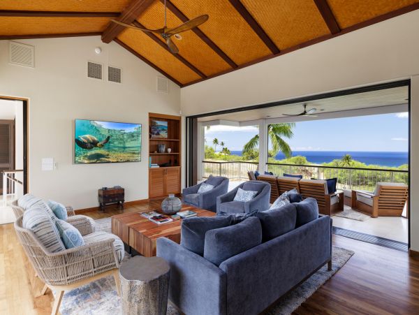 Waimea Ocean View Four Bedroom Home with Private Pool