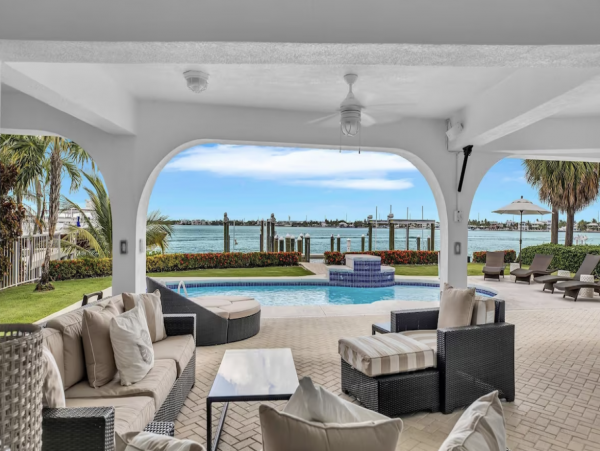 Key Colony Beach Vacation Home Sleeps Ten Guests