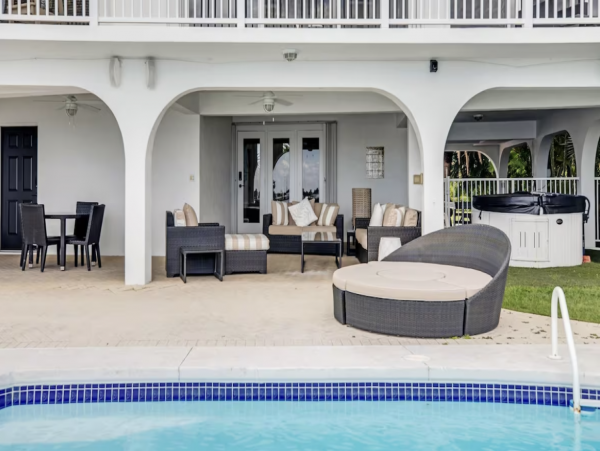 Key Colony Beach Vacation Home Sleeps Ten Guests
