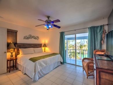 Hard to Beat 4 Bedroom Home Pool Dockage and Walk to Beach
