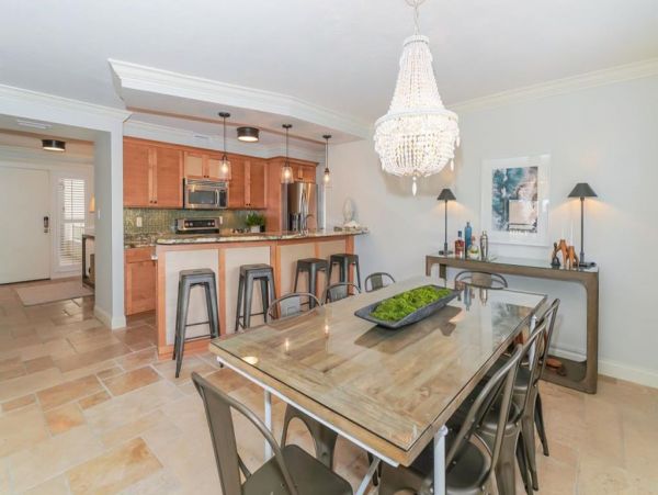 Siesta Key Vacation Condo Sleeps Six Guests.