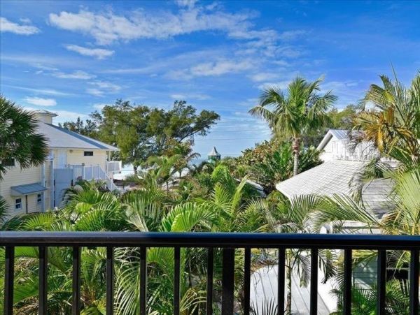 Gorgeous Island Vacation Home with Private Pool Sleeps 8