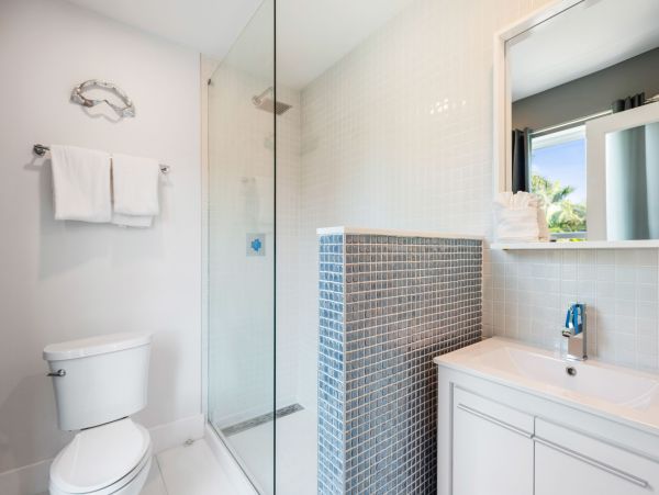 The Ultimate Anna Maria Island 4 Bedroom Home Steps to Sand