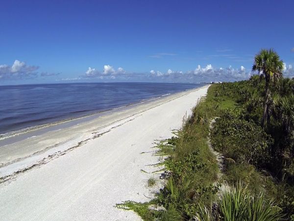 The Ultimate Anna Maria Island 4 Bedroom Home Steps to Sand