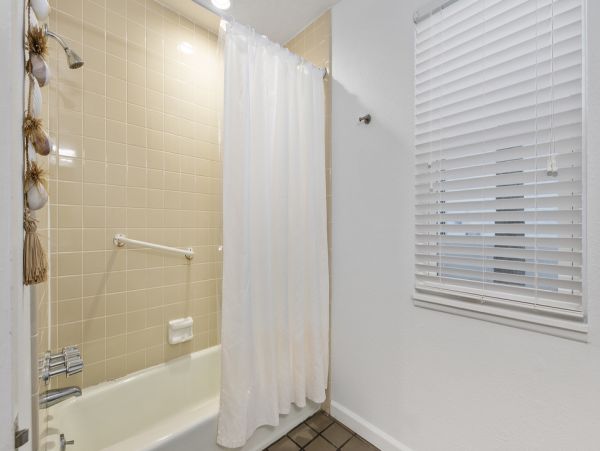 Anna Maria Walk to Beach Vacation Rental Home Three Bedrooms