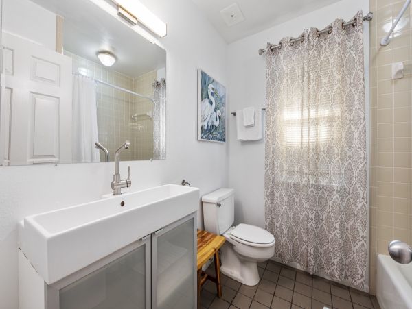 Anna Maria Walk to Beach Vacation Rental Home Three Bedrooms