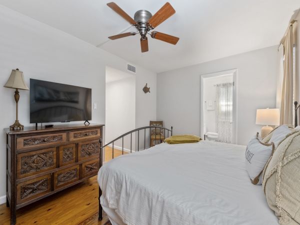 Anna Maria Walk to Beach Vacation Rental Home Three Bedrooms