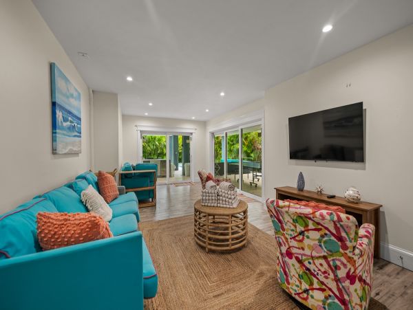 Five Bedroom Anna Maria Island Home On the Beach Block!