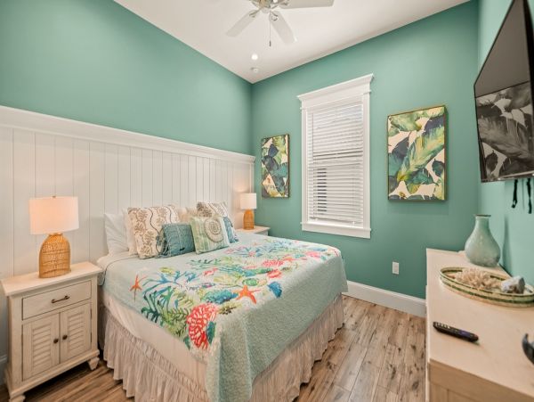 Five Bedroom Anna Maria Island Home On the Beach Block!
