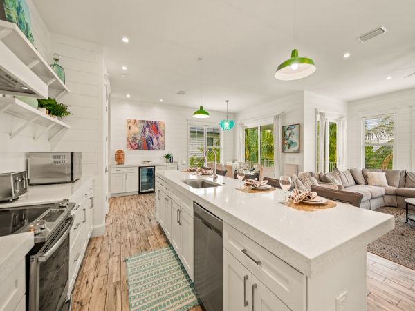 Five Bedroom Anna Maria Island Home On the Beach Block!