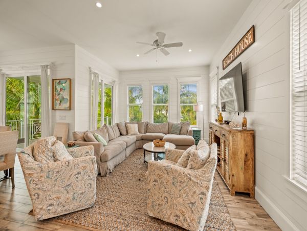 Five Bedroom Anna Maria Island Home On the Beach Block!