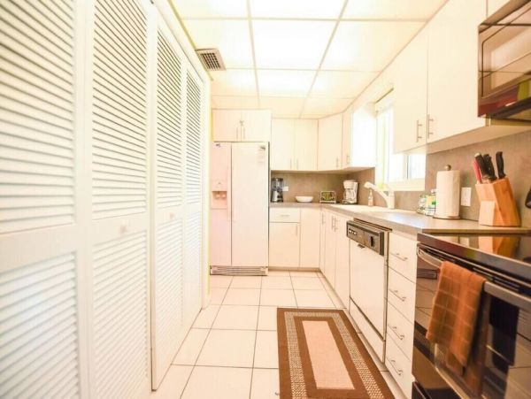 Canal Front 4 Bedroom Vacation Getaway Sleeps 10