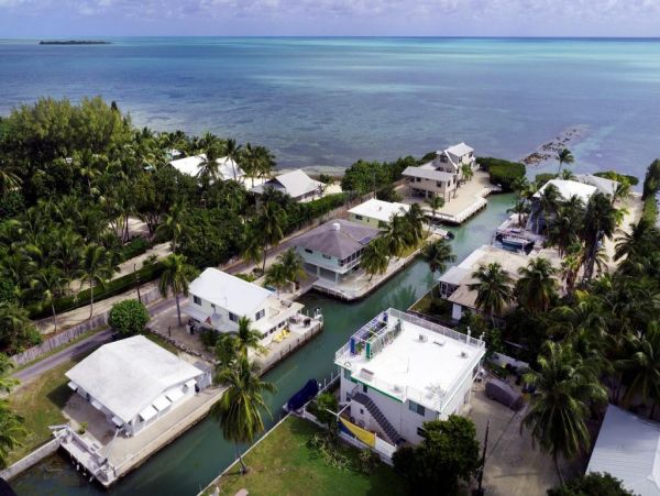 Islamorada Vacation Rental Home Sleeps Eight Guests