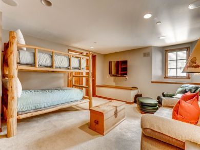 Luxury 4 Bedroom Townhome in Beaver Creek WOW! Luxury 4 Bedroom Townhome in Beaver Creek WOW!
