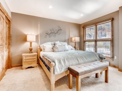 Luxury 4 Bedroom Townhome in Beaver Creek WOW! Luxury 4 Bedroom Townhome in Beaver Creek WOW!