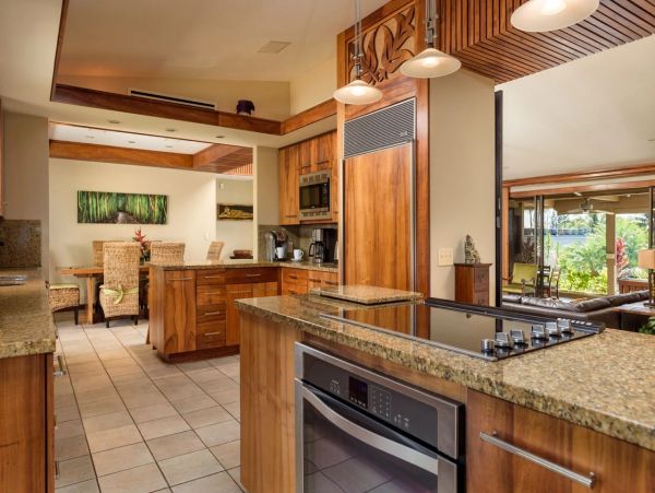 Luxury Kaanapali Vacation Rental Oceanview Home with Pool & Spa