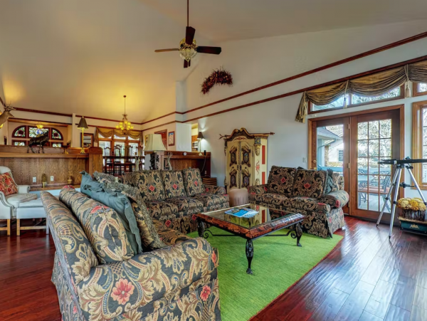 Beaver Creek Luxury 4 Bedroom Ski Home with Mountain View