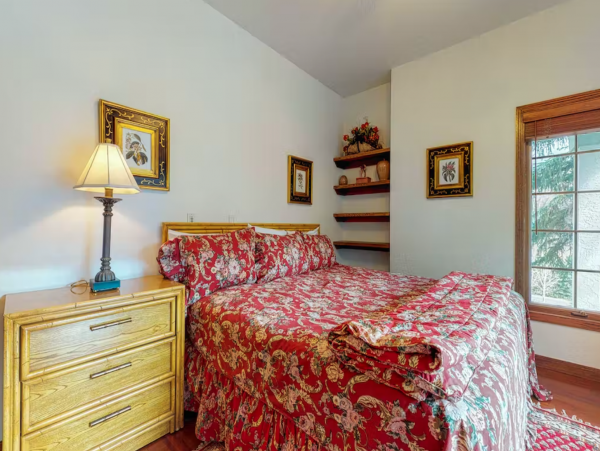 Beaver Creek Luxury 4 Bedroom Ski Home with Mountain View