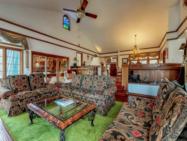 Beaver Creek Luxury 4 Bedroom Ski Home with Mountain View