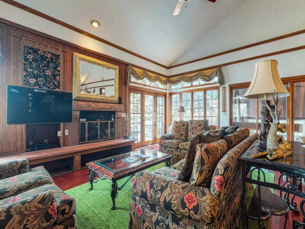 Beaver Creek Luxury 4 Bedroom Ski Home with Mountain View