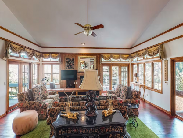 Beaver Creek Luxury 4 Bedroom Ski Home with Mountain View