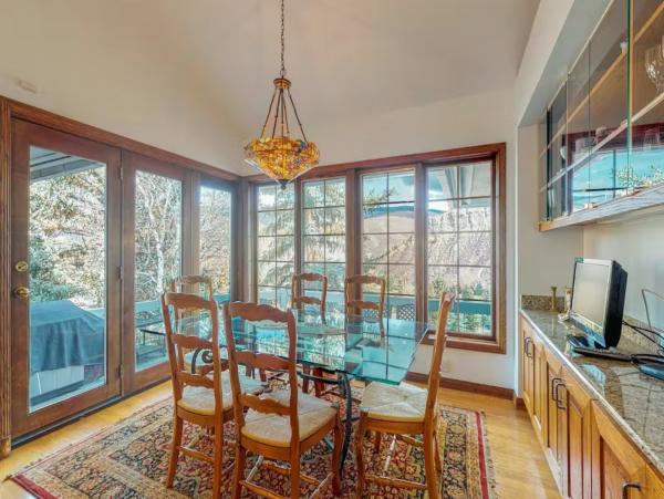 Beaver Creek Luxury 4 Bedroom Ski Home with Mountain View
