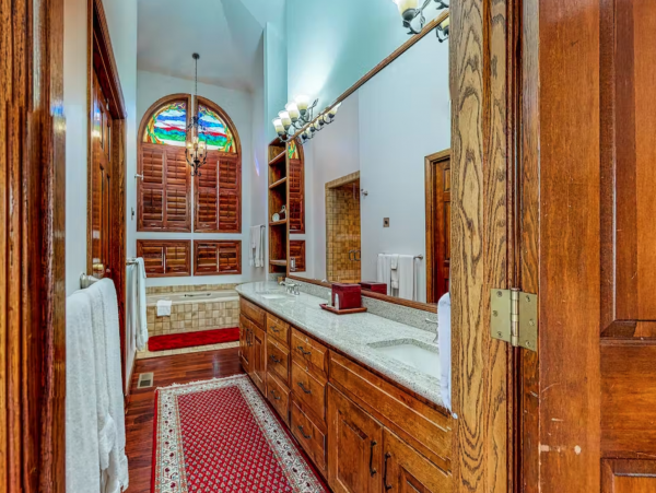 Beaver Creek Luxury 4 Bedroom Ski Home with Mountain View