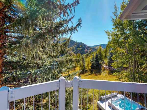 Beaver Creek Luxury 4 Bedroom Ski Home with Mountain View