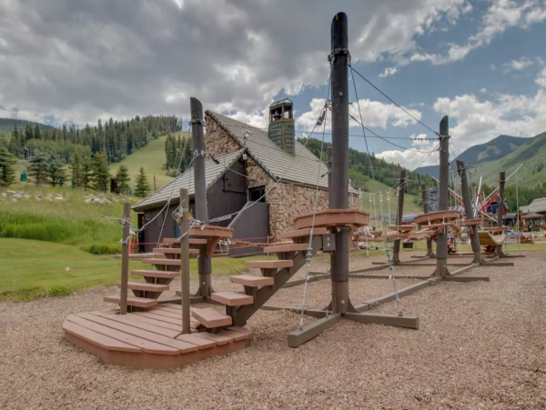 Beaver Creek Luxury 4 Bedroom Ski Home with Mountain View